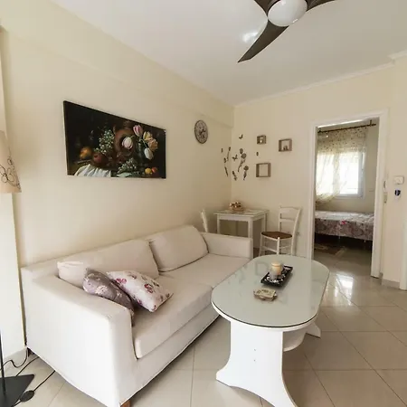 Little Cosy And Sunny In Apartment