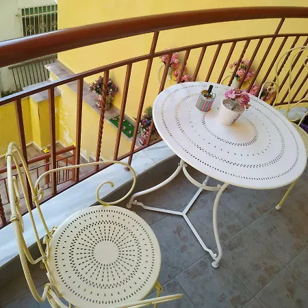 Apartment Little Cosy And Sunny In Thessaloniki